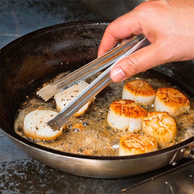 Zest & Zing Garlic & Parsley Sea Salt 40g GOODS M&S