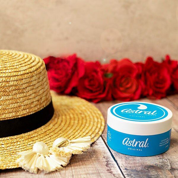Astral Intensive Moisturiser Original 500ml - McGrocer