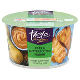 Yaourt crumble poire-caramel de Sainsbury's - Goûtez la différence - 150 g