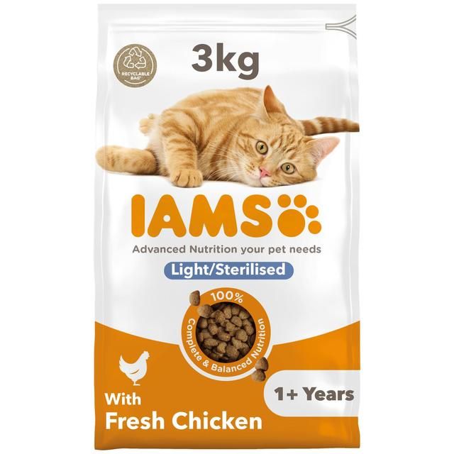 IAMS 1+ Years Light in Fat Dry Cat Food Chicken   3kg