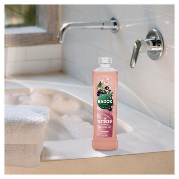Radox Mineral Therapy Bath Soak Feel Detoxed 500ml